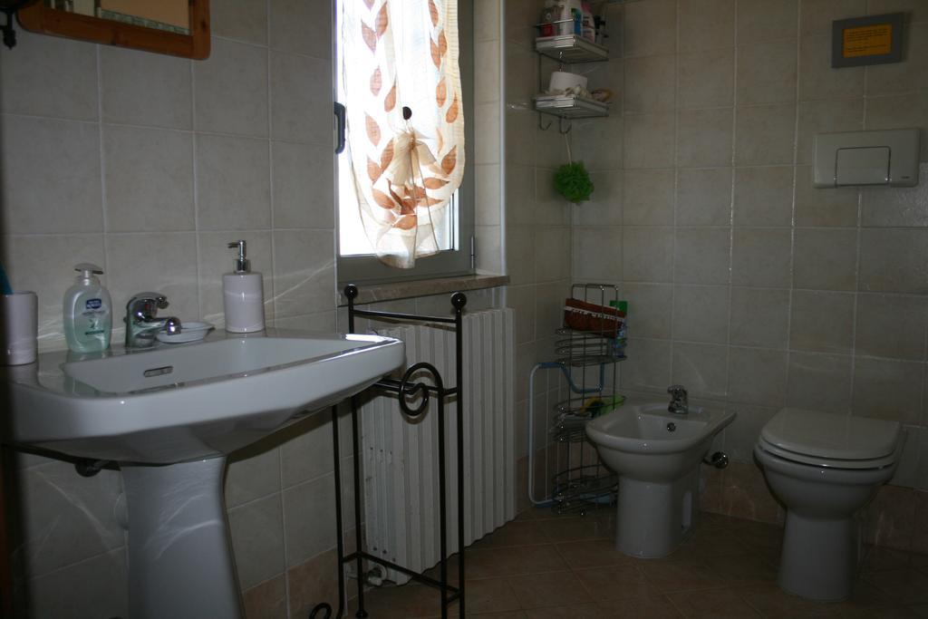 B&B Il Glicine Bedizzole Bilik gambar
