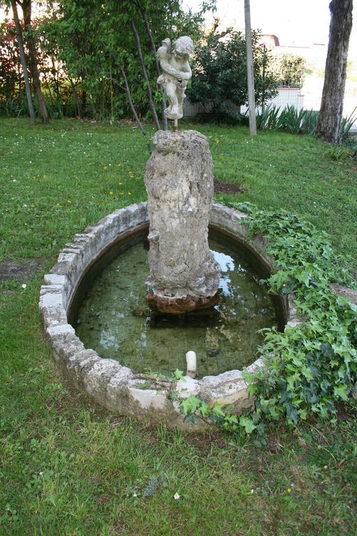 B&B Il Glicine Bedizzole Luaran gambar