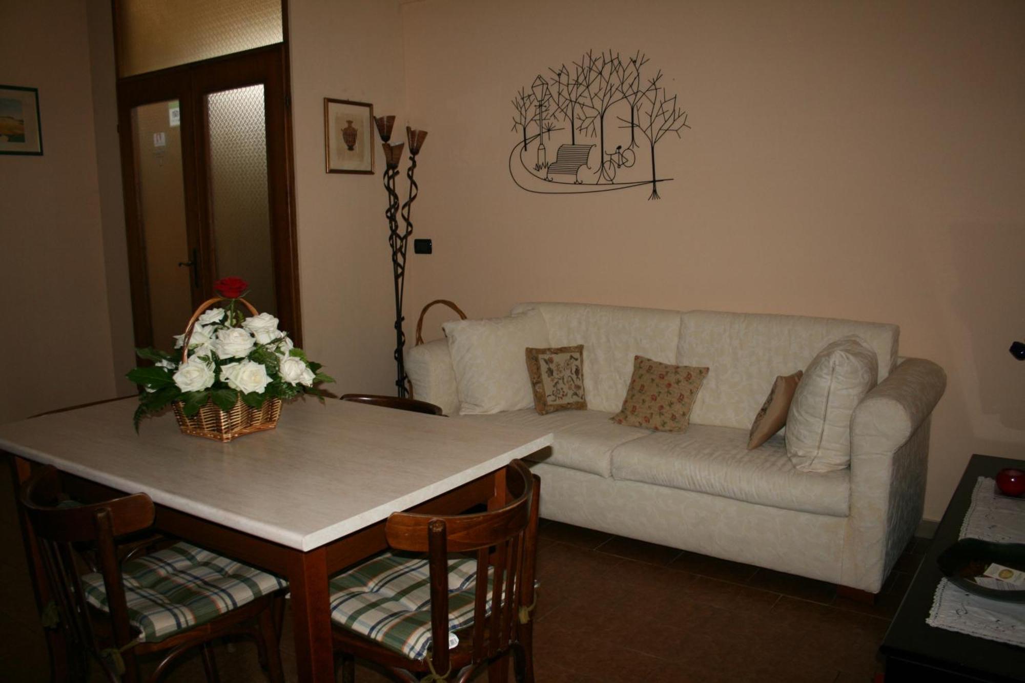 B&B Il Glicine Bedizzole Bilik gambar
