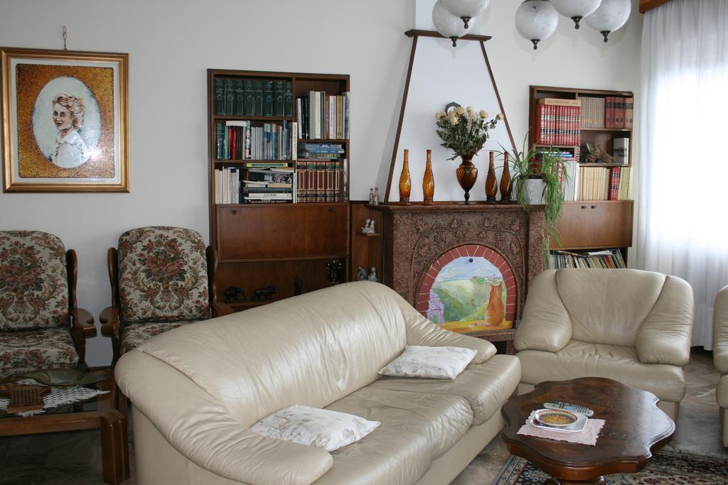 B&B Il Glicine Bedizzole Luaran gambar